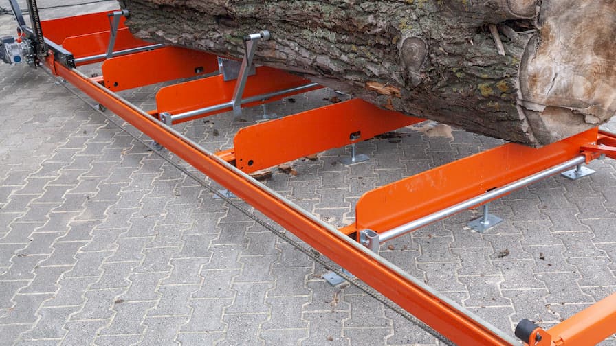 Wood-Mizer LX250 Wide Slab Sawmill bed